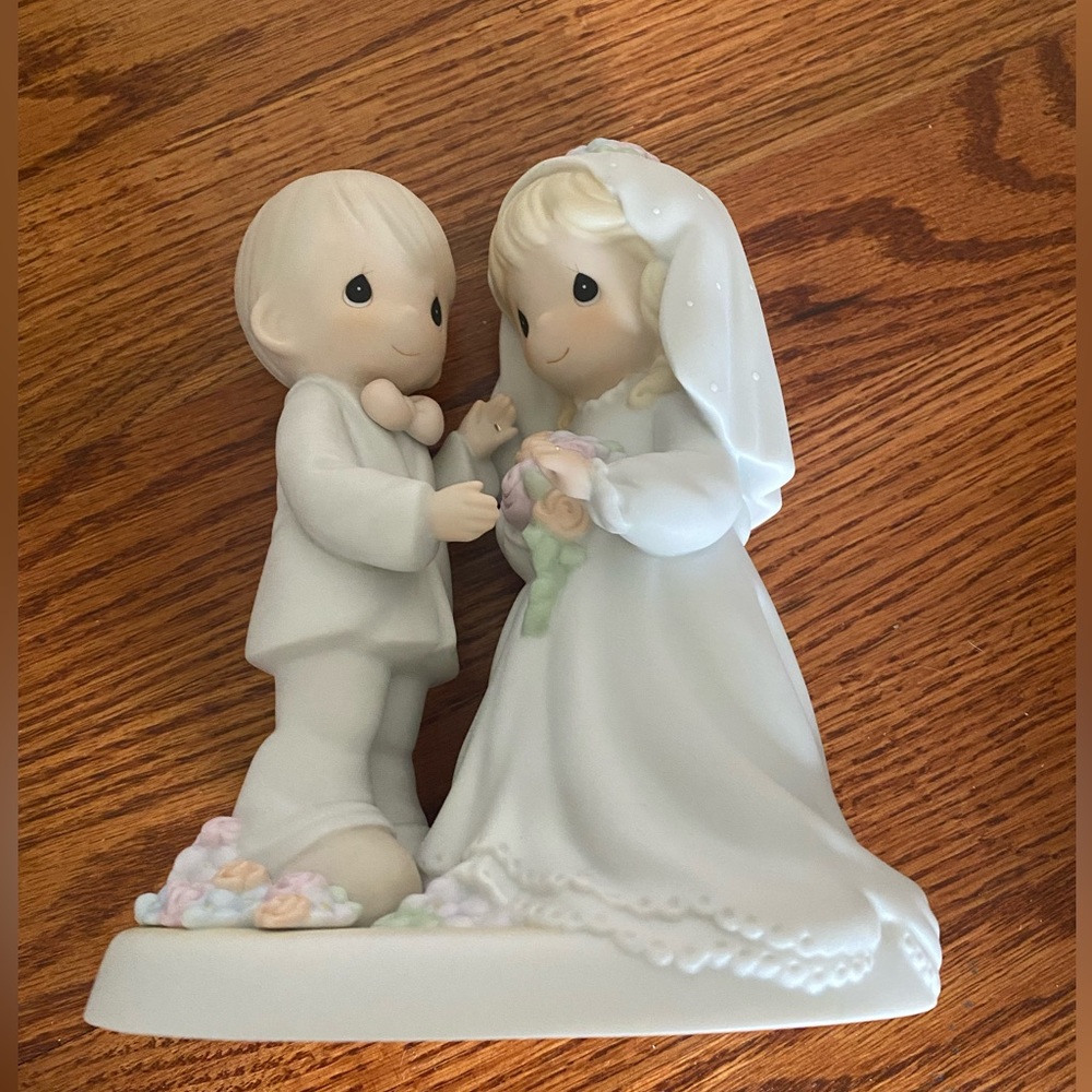 Precious Moments Figurines